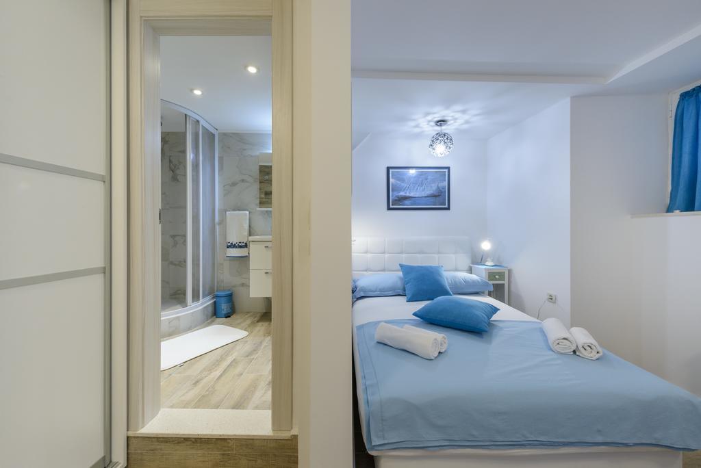 Gloria Apartment *